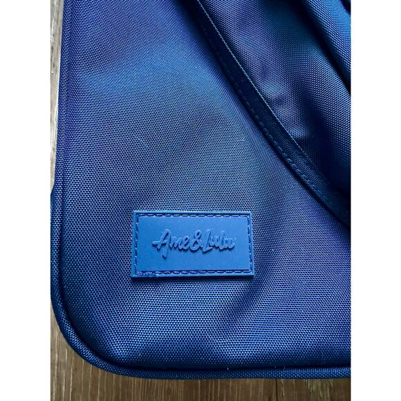 Ame & Lulu Sweet Shot Tennis Tote Blue 15x15 NWOT - Picture 2 of 7